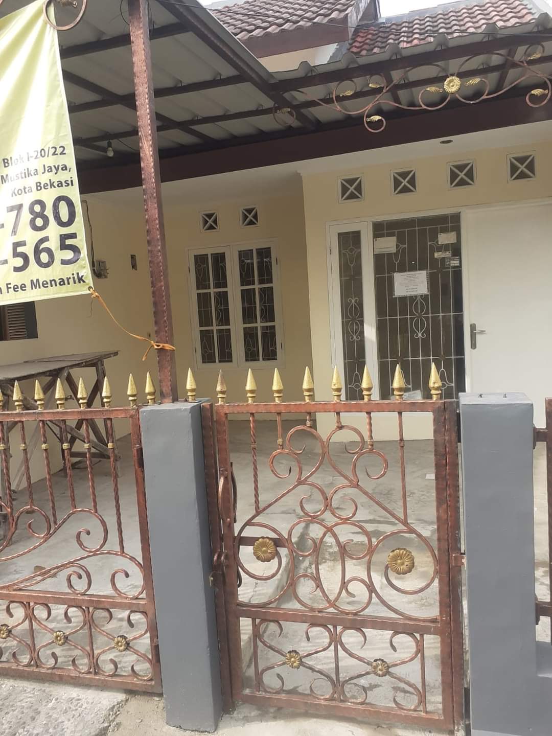 dijual dan disewakan rumah dukuh zamrud - 1